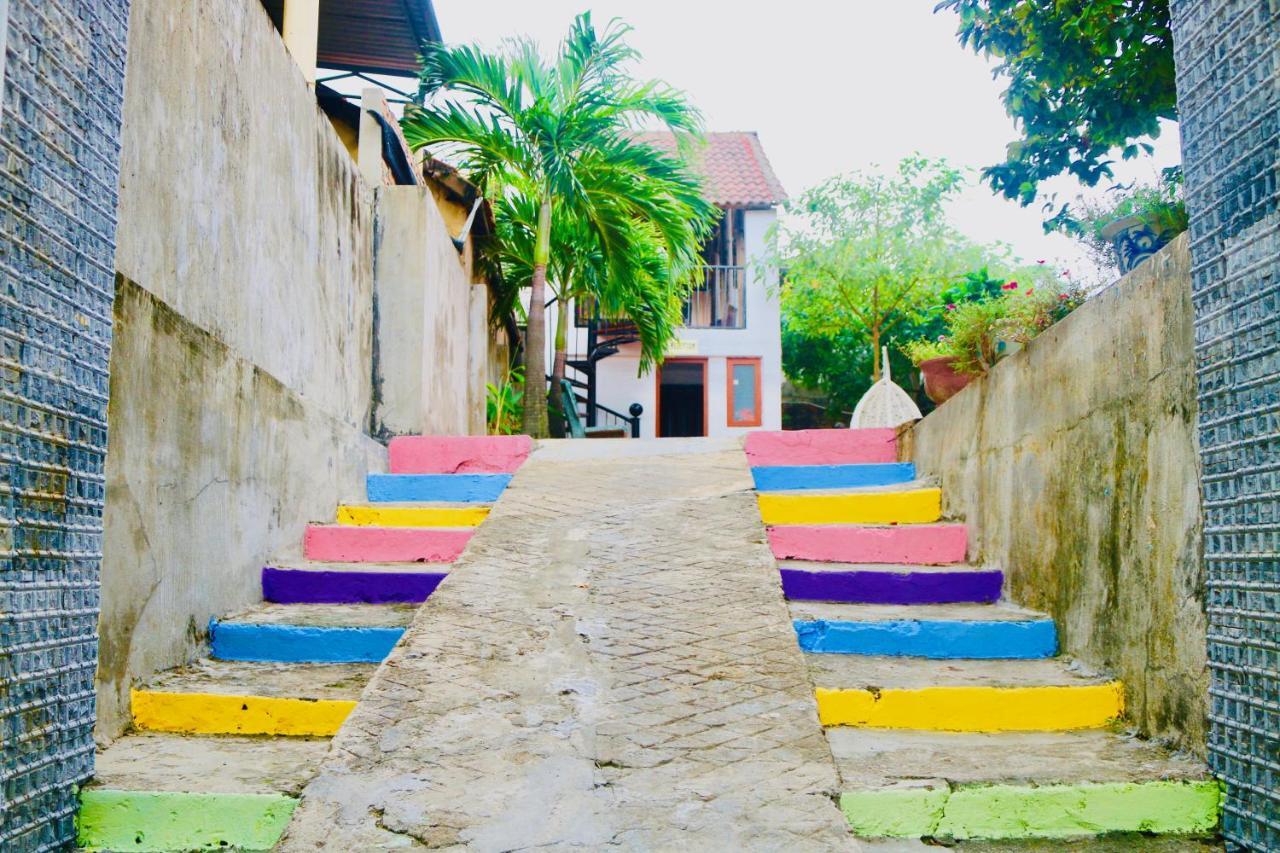 Riverview Homestay Dong Hoi Zewnętrze zdjęcie